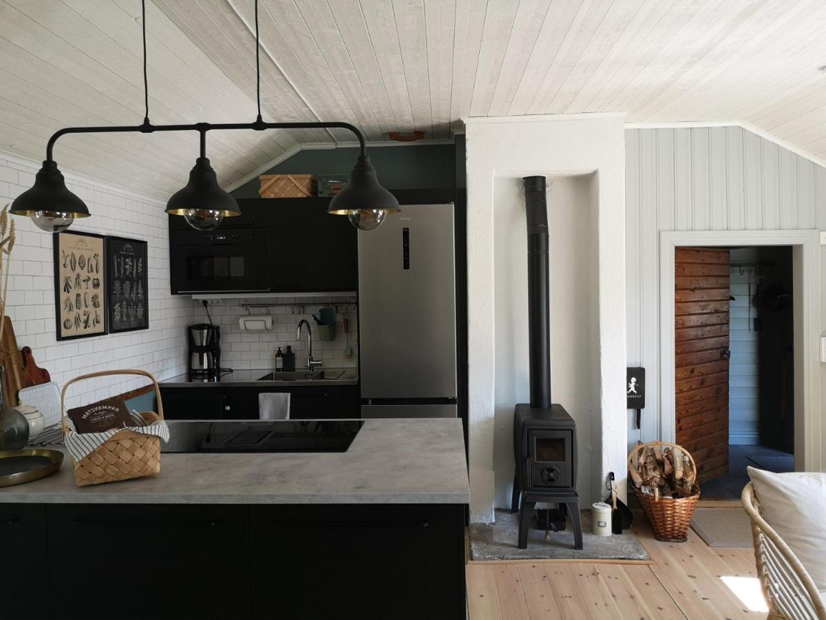 Smedjan Cottage Enköping エクステリア 写真