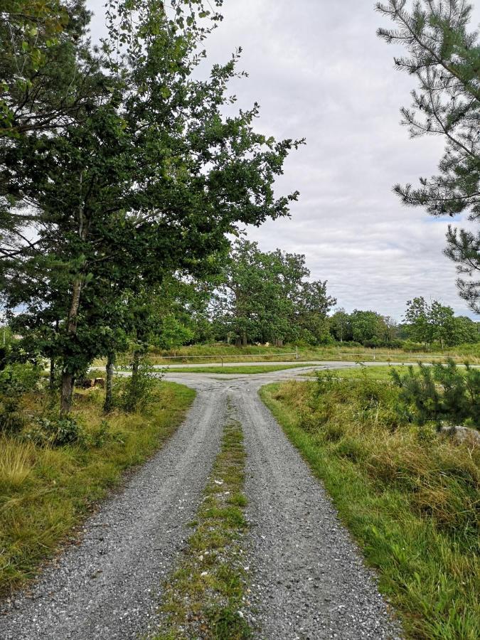 Smedjan Cottage Enköping エクステリア 写真